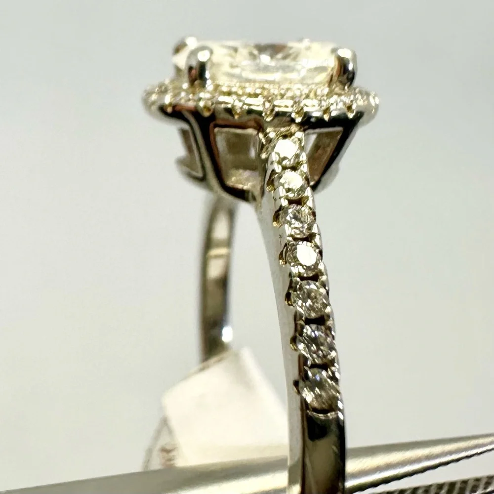 Oval Cut Moissanite Ring 2 Ct GRA Certified 18K 925 Brilliant Halo Ring - Picture 8 of 15